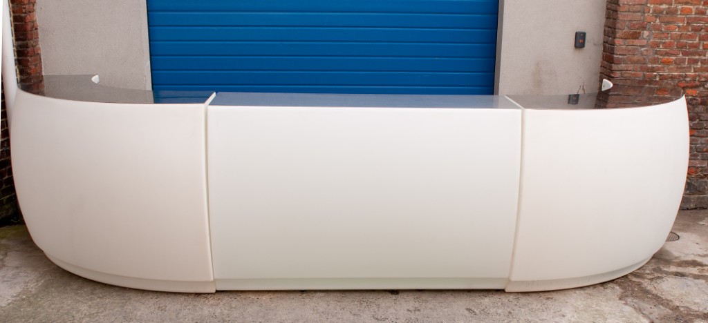 Comptoir Vondom blanc, droit avec clairage LED - 180x60x120 cm